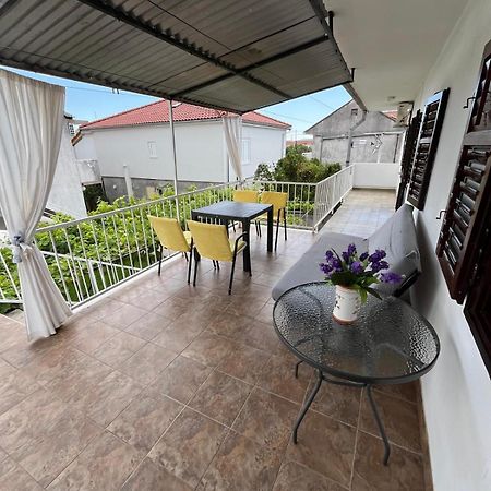 Apartmani Ana Juricev Vodice Ngoại thất bức ảnh