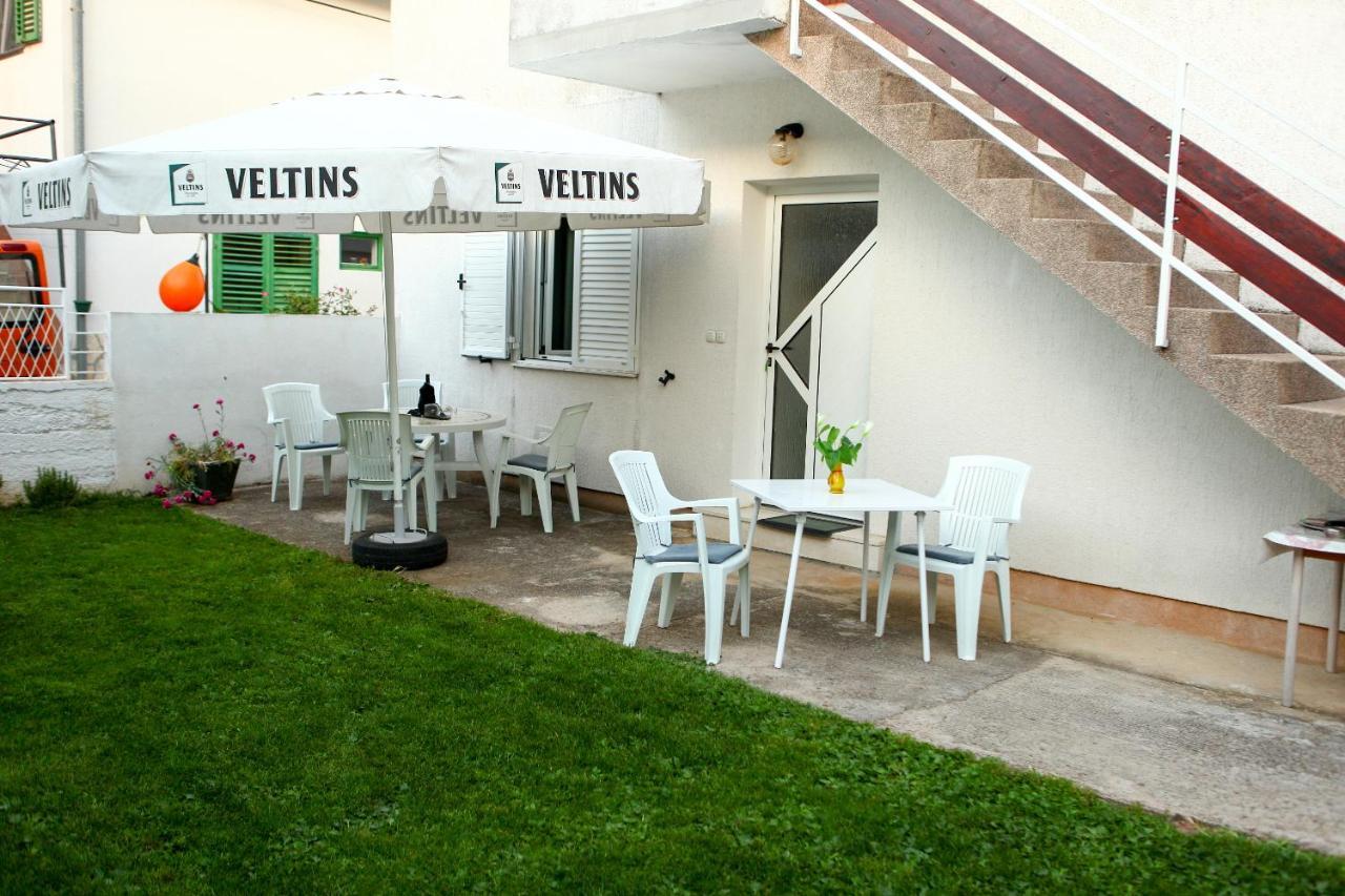 Apartmani Ana Juricev Vodice Ngoại thất bức ảnh