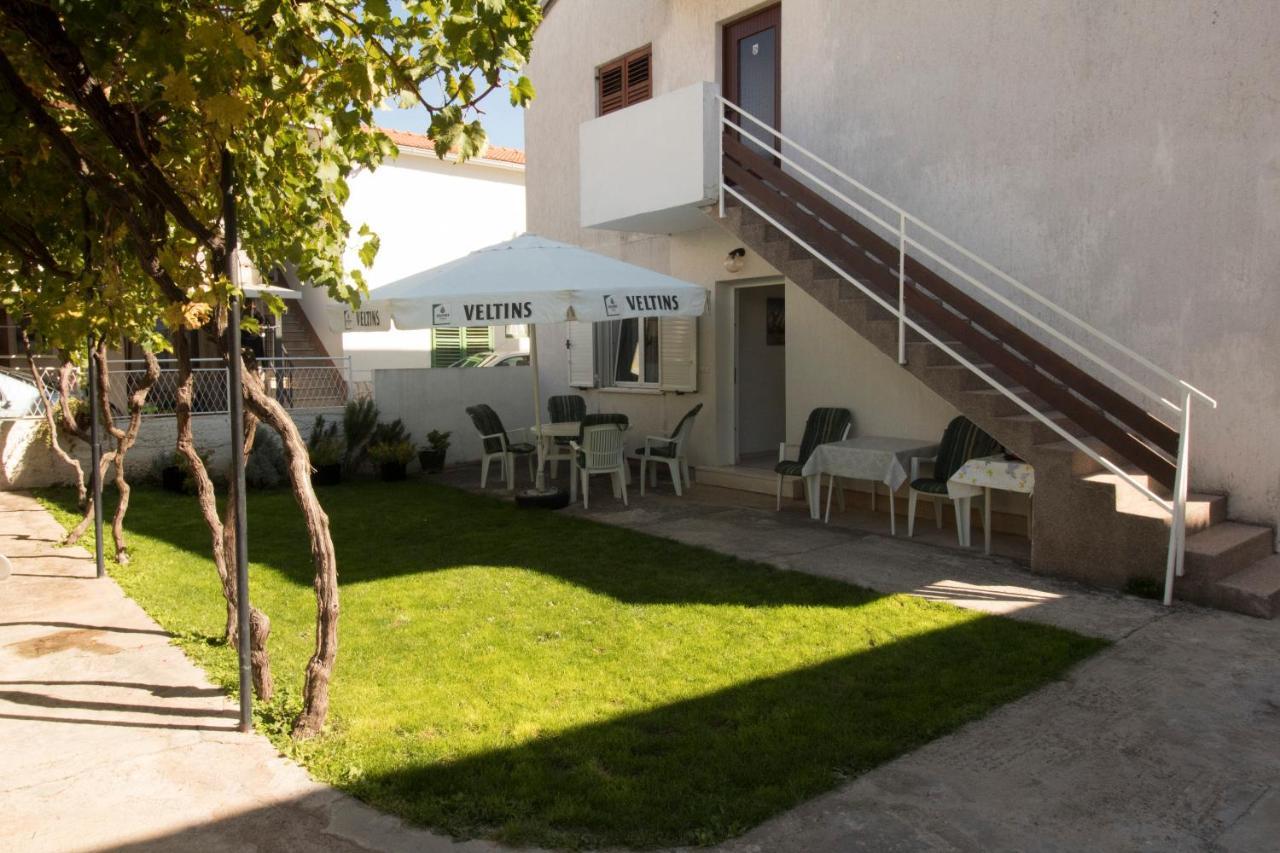 Apartmani Ana Juricev Vodice Ngoại thất bức ảnh