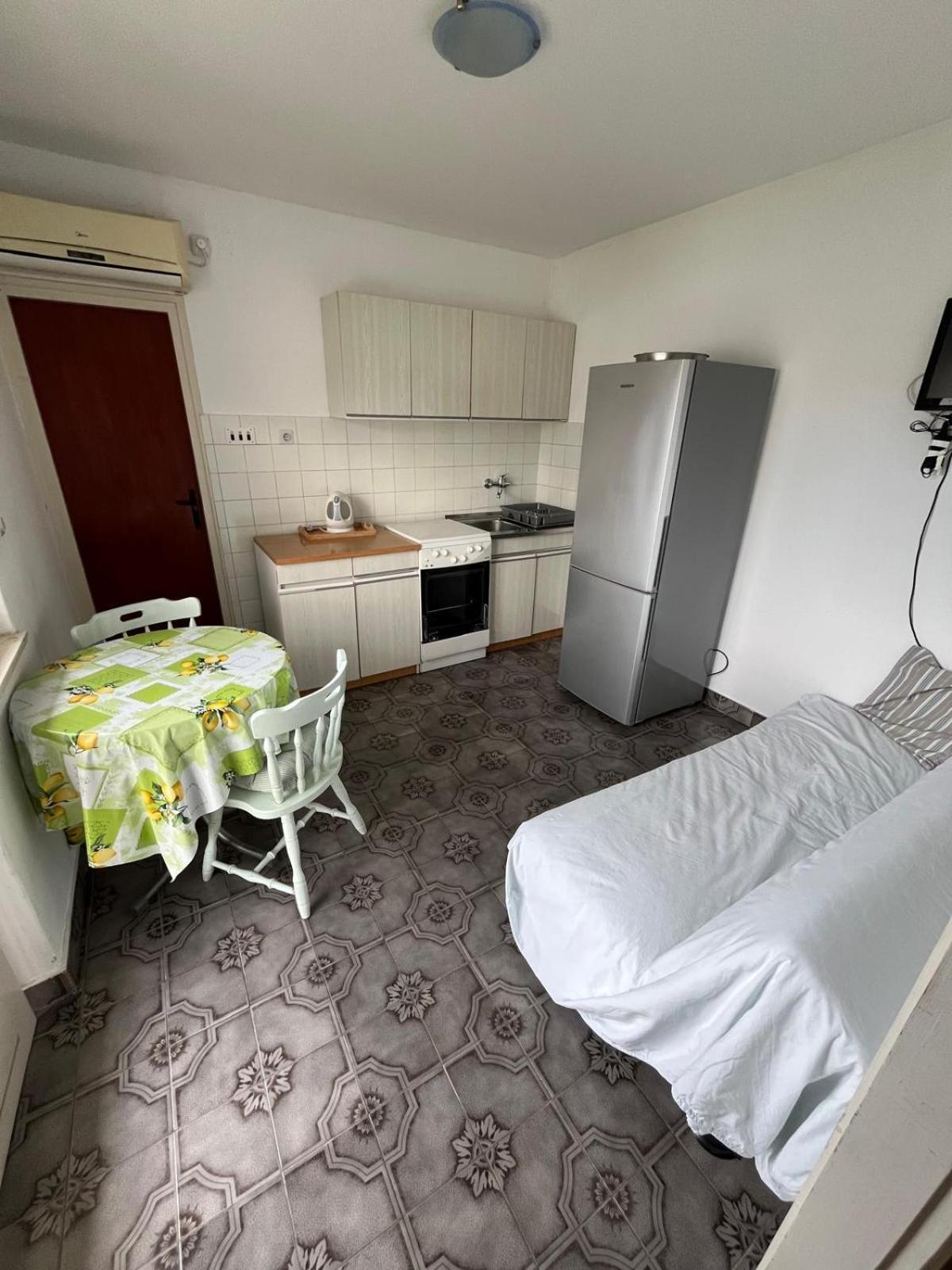 Apartmani Ana Juricev Vodice Ngoại thất bức ảnh