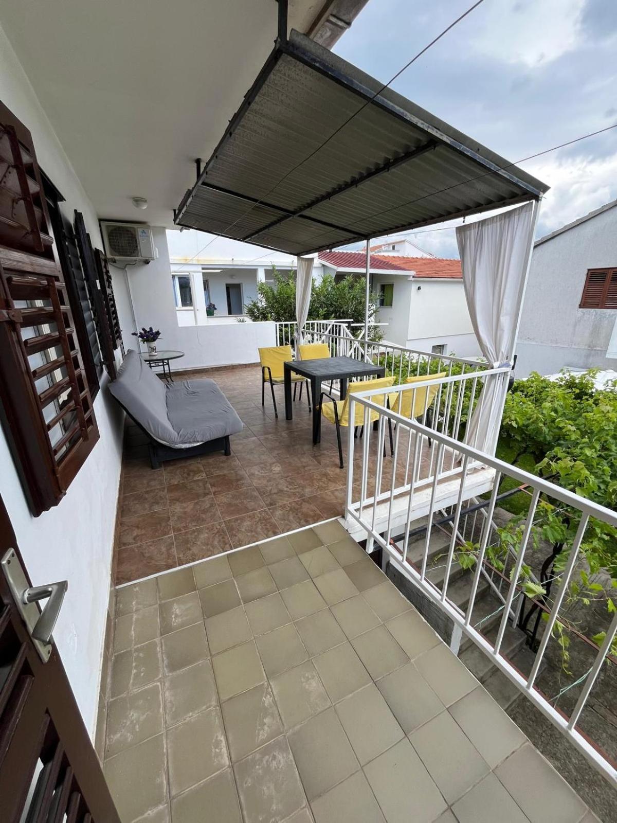 Apartmani Ana Juricev Vodice Ngoại thất bức ảnh