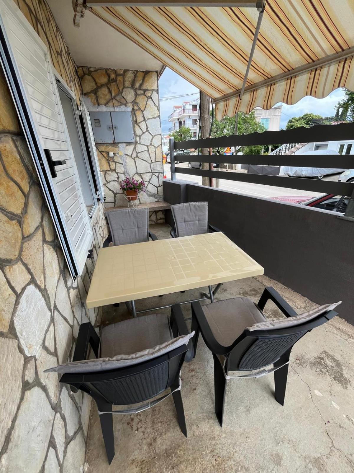 Apartmani Ana Juricev Vodice Ngoại thất bức ảnh